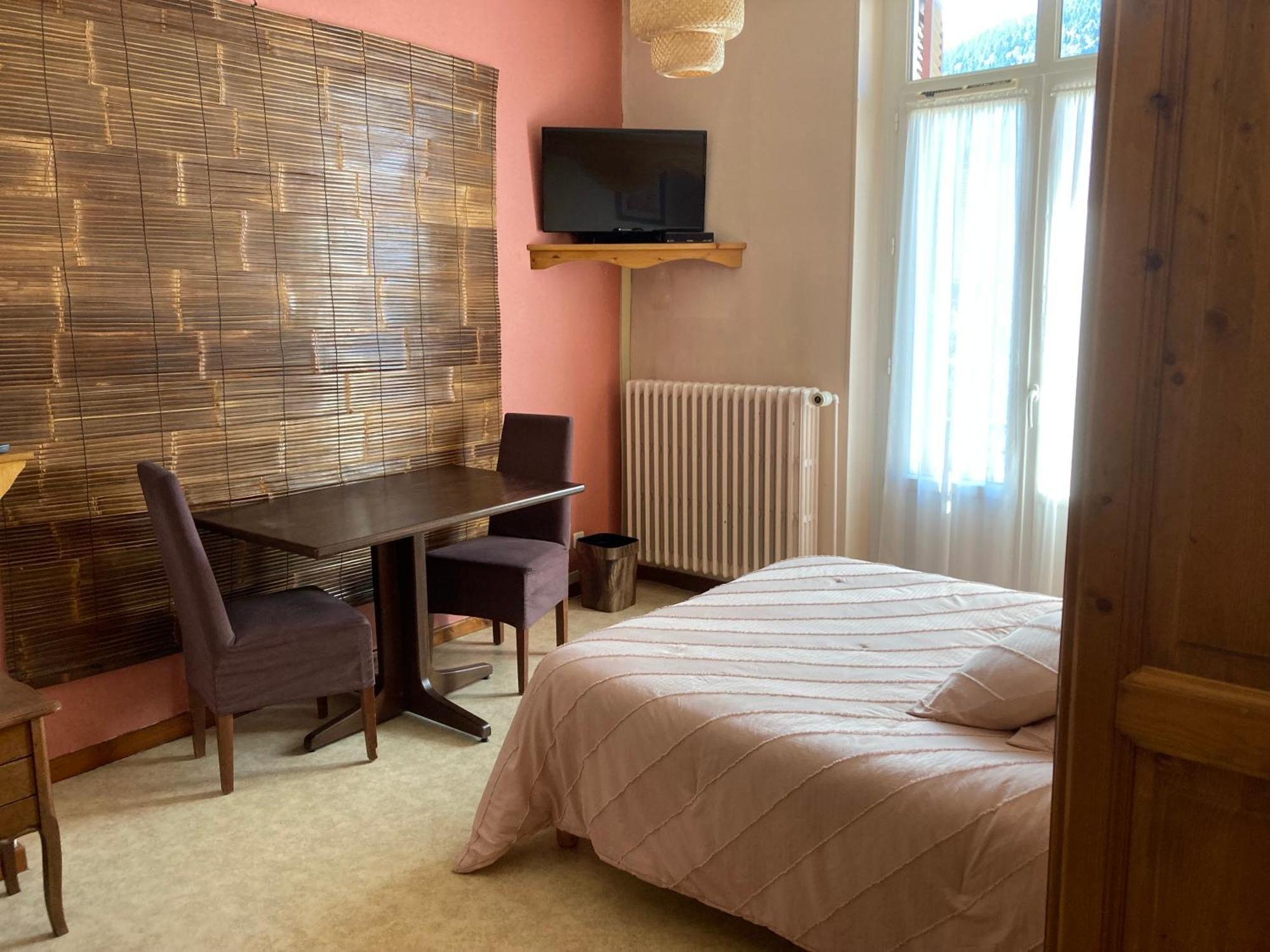 Hotel Victoria Saint-Pierre-de-Chartreuse Bagian luar foto